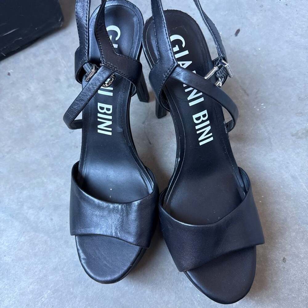 Gianni Bini Black Leather Platform High Heel Sandals 10